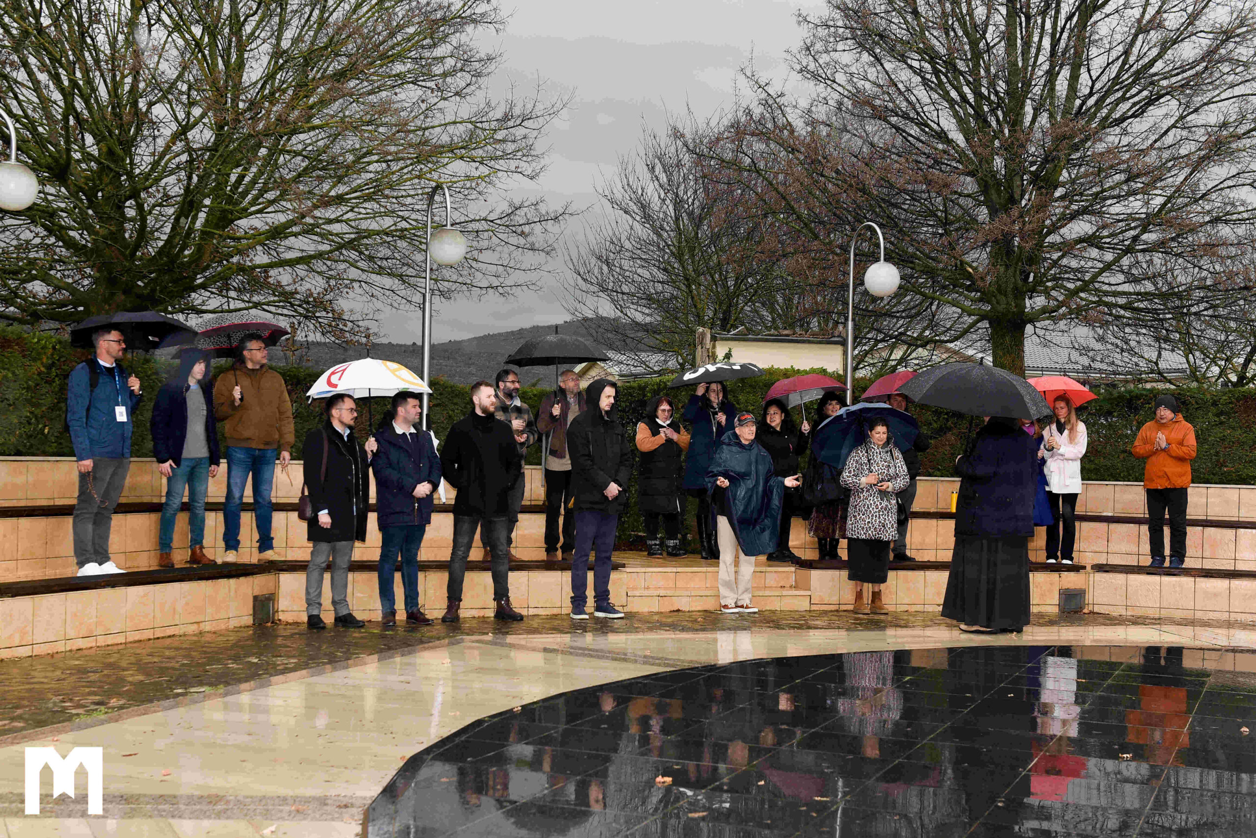 Prayer at the Risen Christ statue